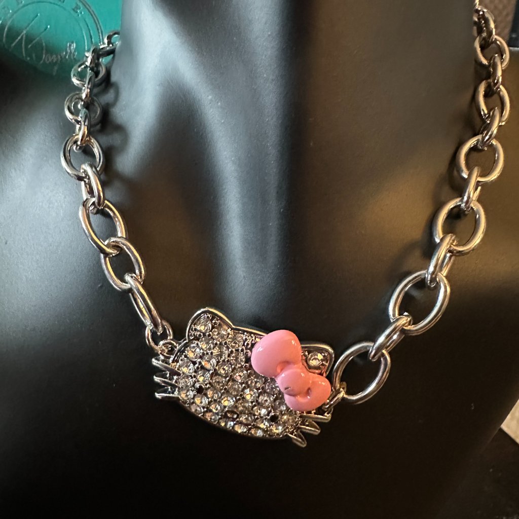 Hello Kitty Necklace Adjustable 8$